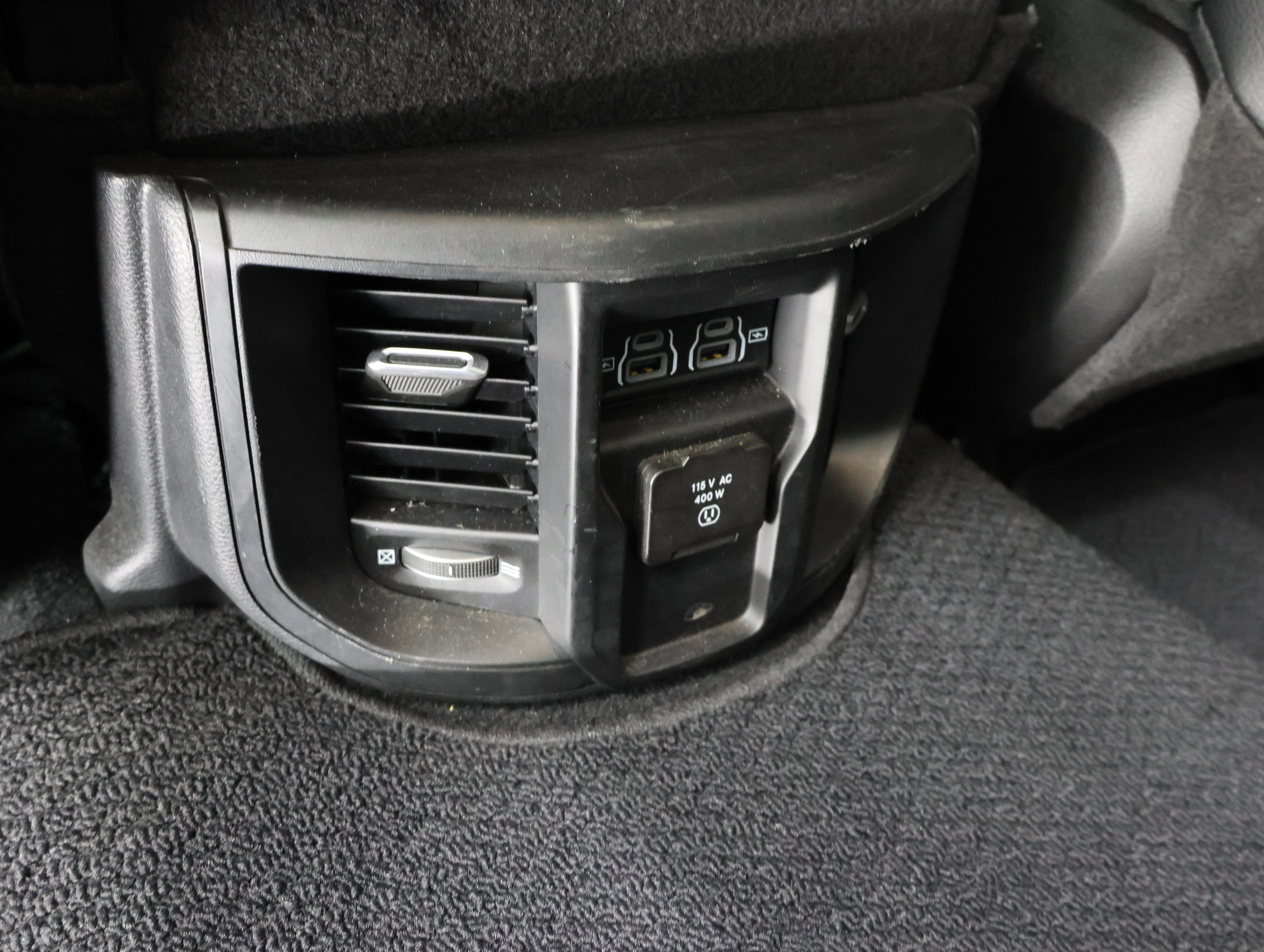 Used 2024 RAM 2500 Laramie AWD/4WD image 34
