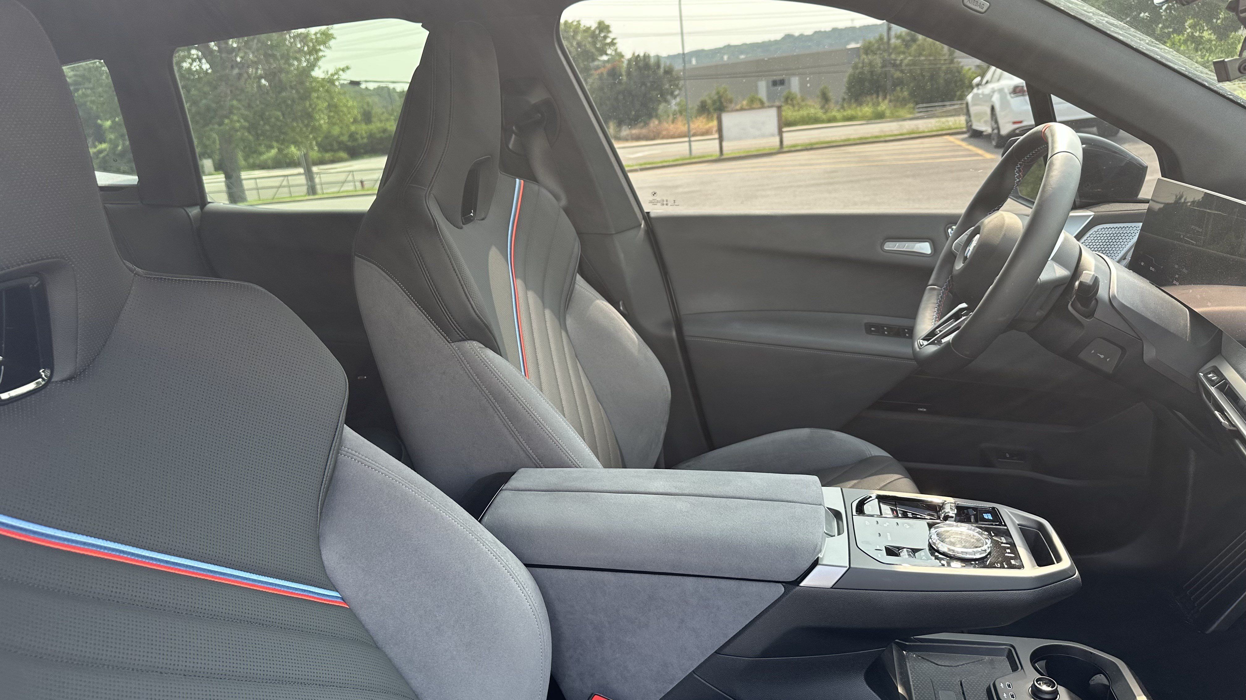 Certified 2026 BMW iX M70 AWD/4WD image 33