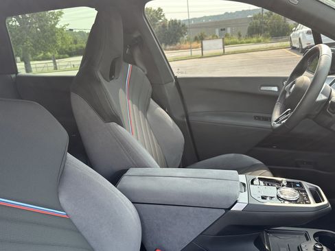Used 2026 BMW iX M70 AWD/4WD image 33
