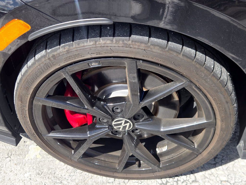 Used 2024 Volkswagen GTI Autobahn FWD image 7