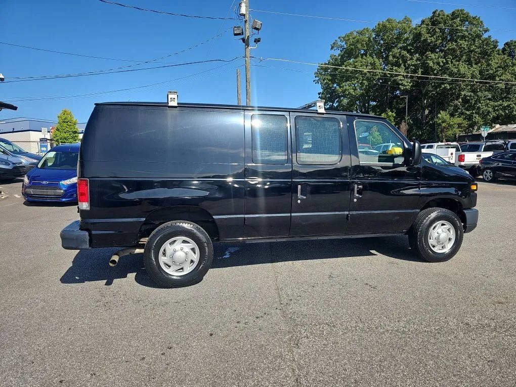 Used 2014 Ford E-350 and Econoline 350 Super Duty w/ Insulation Package RWD image 7
