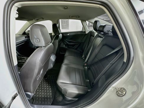 Used 2024 Volkswagen Jetta SE FWD image 26