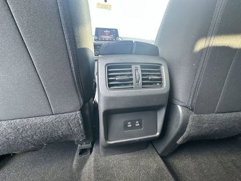 Used 2024 Nissan Rogue SV image 23