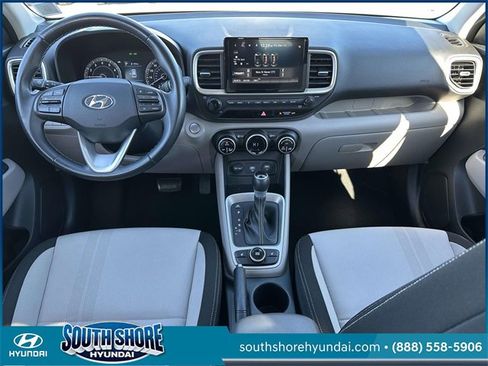 Certified 2021 Hyundai Venue SEL w/ Premium Package image 12