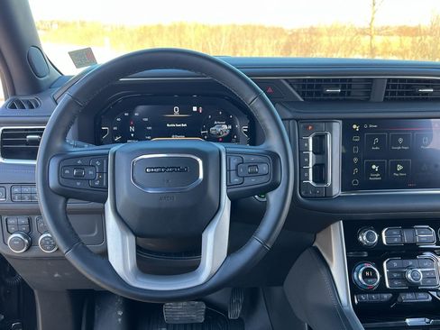 Used 2024 GMC Yukon Denali AWD/4WD image 26