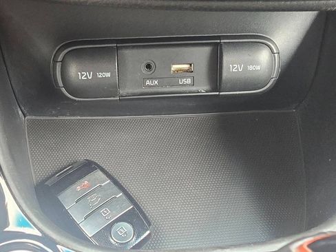 Used 2018 Kia Soul ! w/ Tech Package FWD image 25
