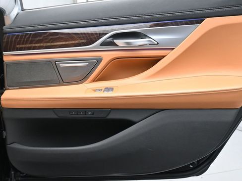 Used 2022 BMW 750i xDrive 750i xDrive w/ Executive Package image 24