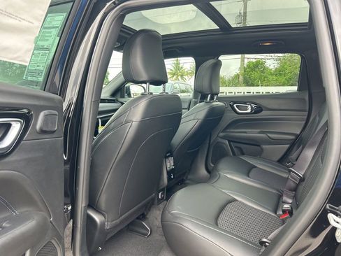 New 2025 Jeep Compass Latitude w/ Sun & Sound Group image 31