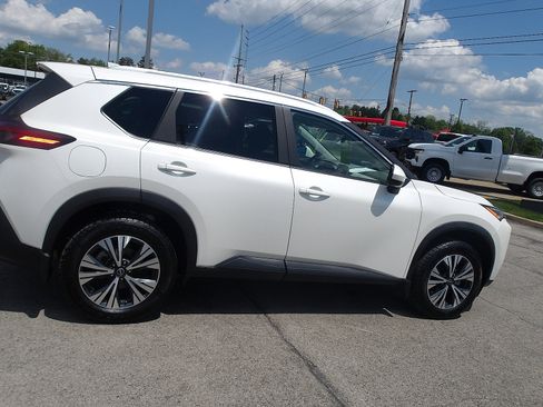 Used 2023 Nissan Rogue SV w/ SV Premium B Package AWD/4WD image 8