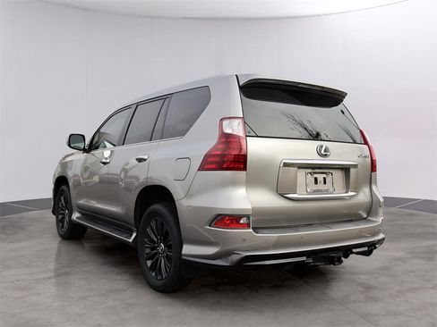 Used 2021 Lexus GX 460 Premium w/ Accessory Package image 7