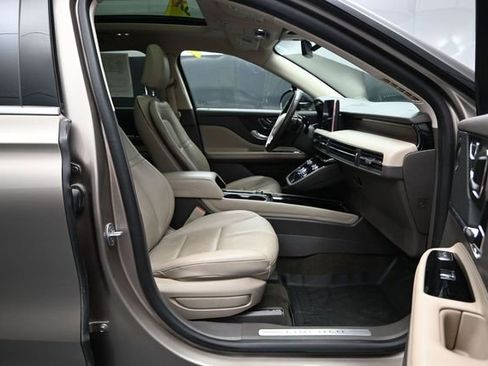 Used 2021 Lincoln Corsair Reserve AWD/4WD image 27