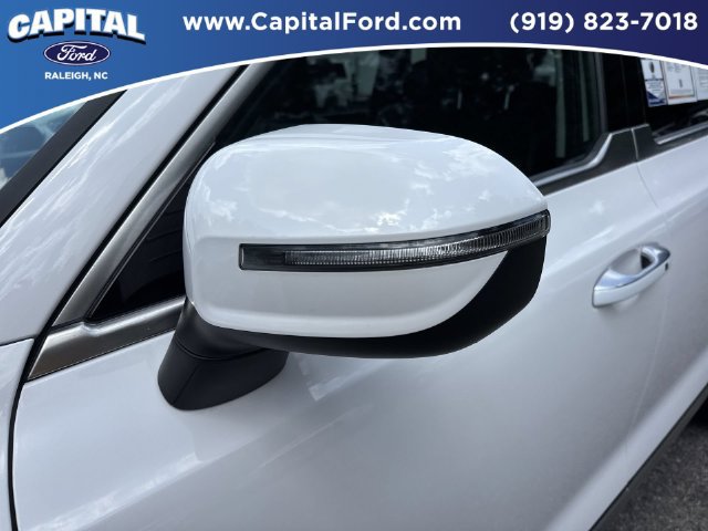 Used 2025 Kia Telluride S FWD image 12