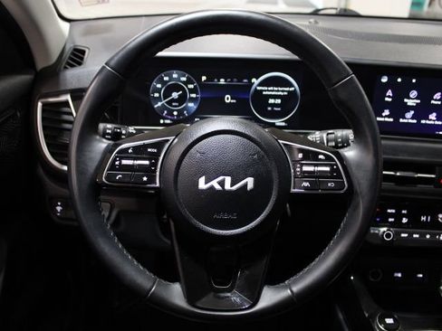 Used 2024 Kia Seltos S image 32