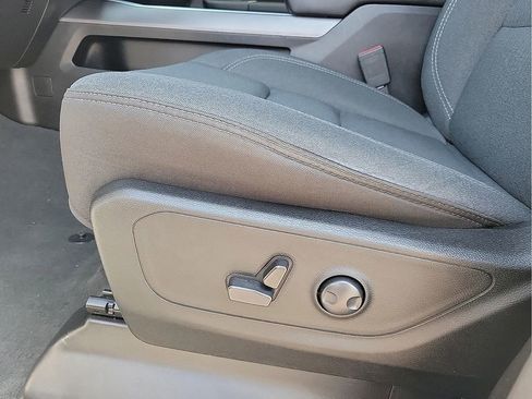 Used 2023 RAM 1500 Big Horn AWD/4WD image 12