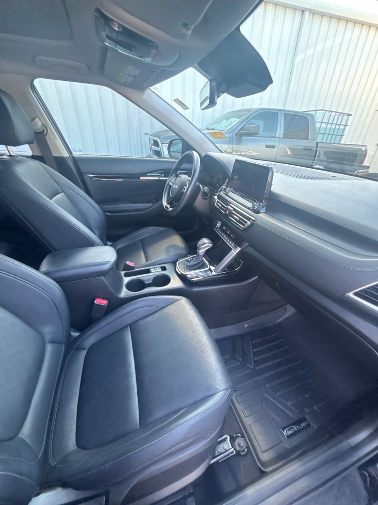 Certified 2023 Kia Seltos SX w/ SX Sunroof Package AWD/4WD image 24