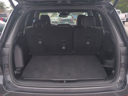 Used 2023 Jeep Grand Cherokee Altitude AWD/4WD image 14