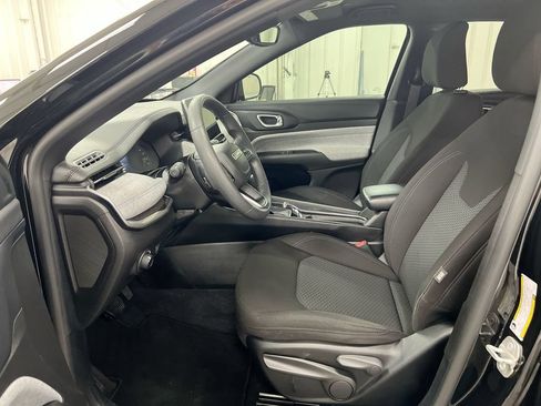 Used 2023 Jeep Compass Sport AWD/4WD image 19