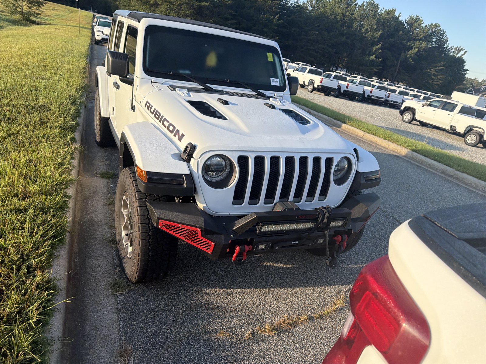 Used 2023 Jeep Wrangler Unlimited Rubicon w/ Cold Weather Group AWD/4WD image 3