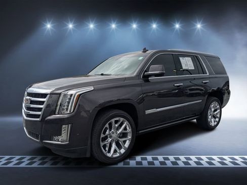 Used 2018 Cadillac Escalade Premium Luxury image 7