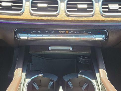 Used 2022 Mercedes-Benz GLE 450 4MATIC image 22