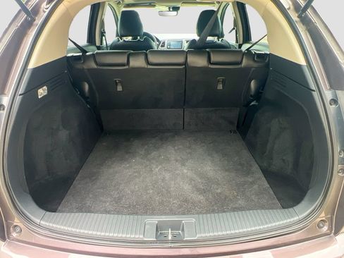 Used 2020 Honda HR-V Touring image 27
