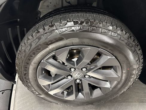 Certified 2024 Honda Ridgeline Sport image 2