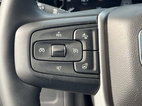 Used 2023 GMC Yukon XL Denali image 30