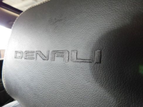 Used 2019 GMC Terrain Denali w/ Advanced Safety Package FWD image 14