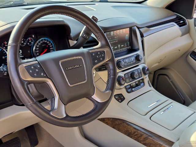 Used 2019 GMC Yukon Denali w/ Denali Ultimate Package AWD/4WD image 10