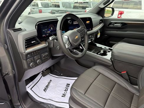 New 2026 Chevrolet Suburban High Country AWD/4WD image 22