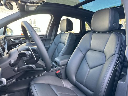 New 2026 Porsche Macan S AWD/4WD image 5