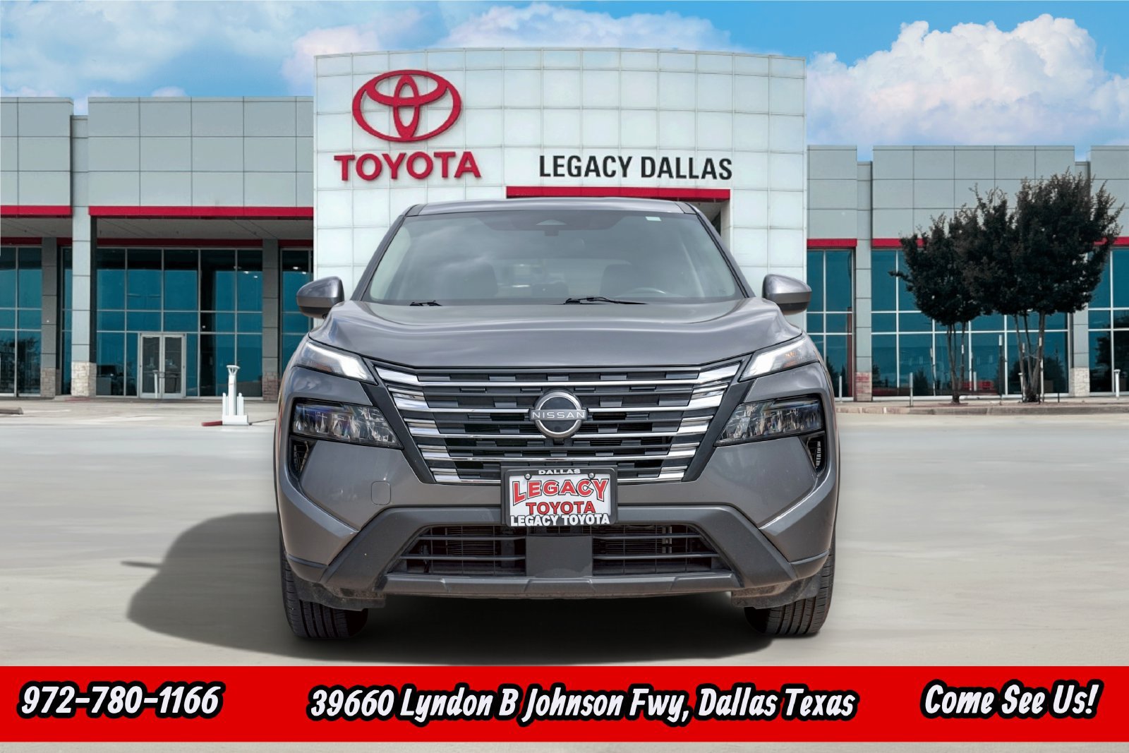 Used 2025 Nissan Rogue SV AWD/4WD image 5