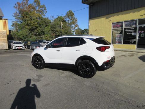 Used 2024 Buick Encore GX Sport Touring w/ Comfort Package image 3