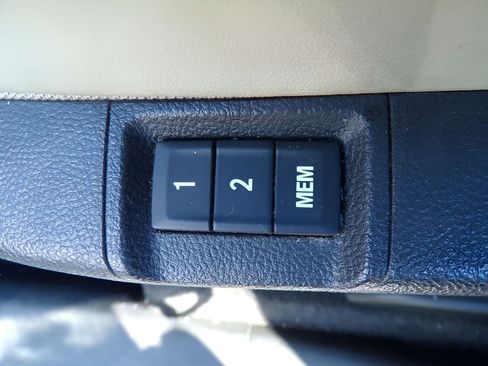 Used 2019 Buick Encore Essence w/ Experience Buick Package AWD/4WD image 18