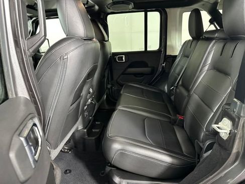 Used 2023 Jeep Wrangler Unlimited Sahara image 25