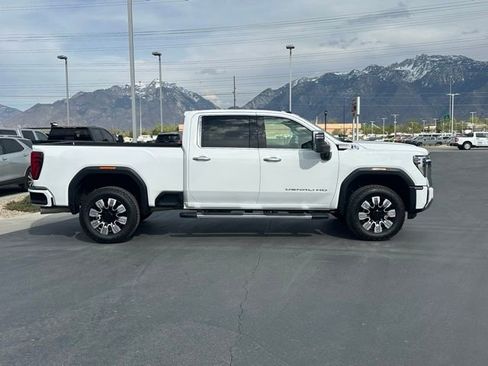 Used 2025 GMC Sierra 3500 Denali image 26