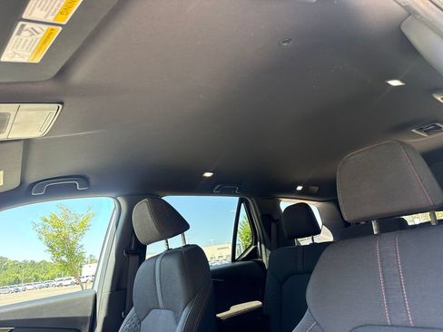 Used 2025 Honda Pilot Sport image 31