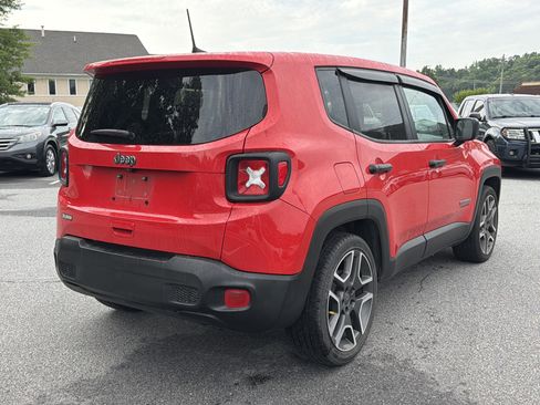 Used 2021 Jeep Renegade Sport FWD image 4