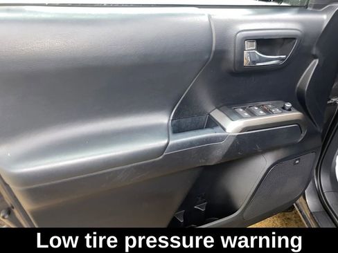 Used 2018 Toyota Tacoma Limited w/ Four Season Floor Mat Package AWD/4WD image 9