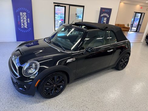 Used 2015 MINI Cooper S image 14