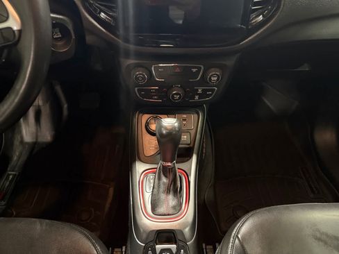 Used 2018 Jeep Compass Trailhawk image 12