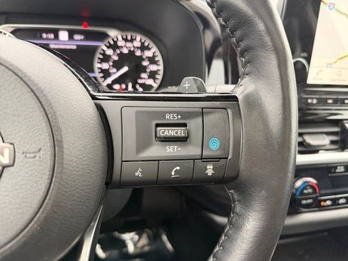 Used 2024 Nissan Pathfinder SL w/ SL Premium Package FWD image 23
