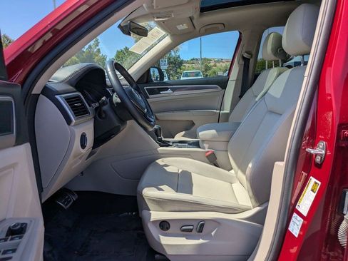 Used 2019 Volkswagen Atlas SE w/ Panoramic Sunroof Package FWD image 14