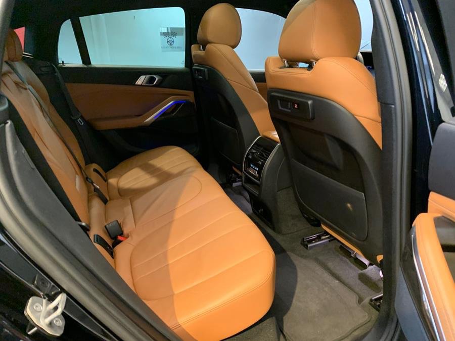 Used 2022 BMW X6 xDrive40i w/ M Sport Package AWD/4WD image 14