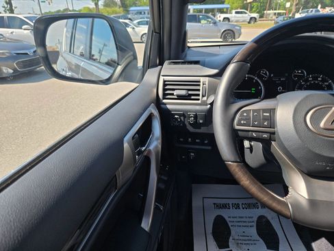 Used 2021 Lexus GX 460 Premium w/ Premium Package AWD/4WD image 14
