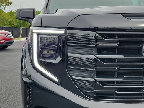 Used 2024 GMC Sierra 1500 Elevation image 7