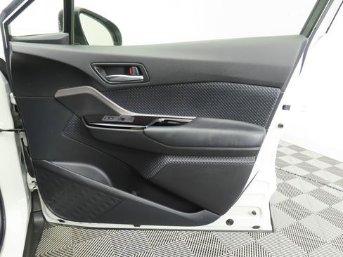 Used 2021 Toyota C-HR Nightshade image 23