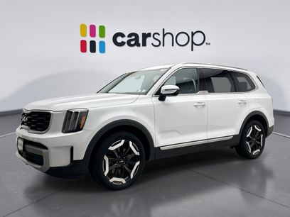 Used 2023 Kia Telluride S w/ S Sunroof Package