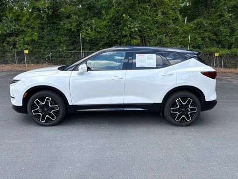 Used 2023 Chevrolet Blazer RS w/ Driver Confidence II Package FWD image 2