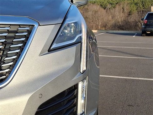 Used 2025 Cadillac XT5 Premium Luxury image 9